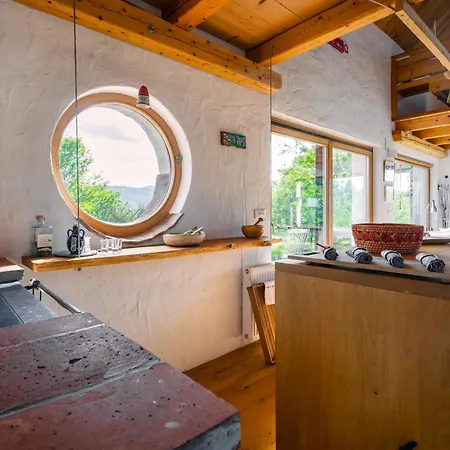 Unique Private With Panoramic View Ravnik