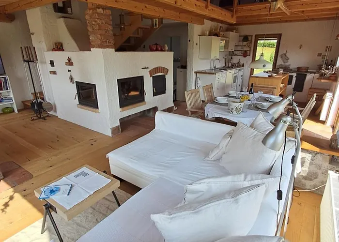 Unique House With Panoramic View On Ravnik Casa vacanze