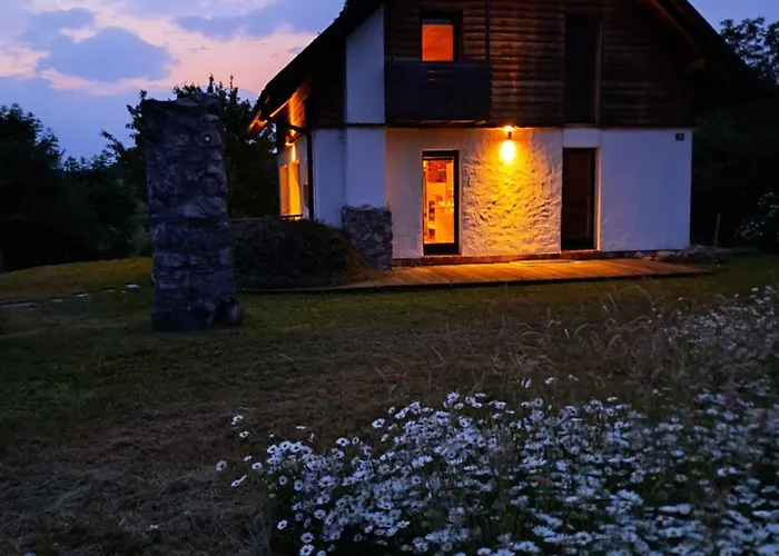 Casa vacanze Unique House With Panoramic View On Ravnik Hotedrsica